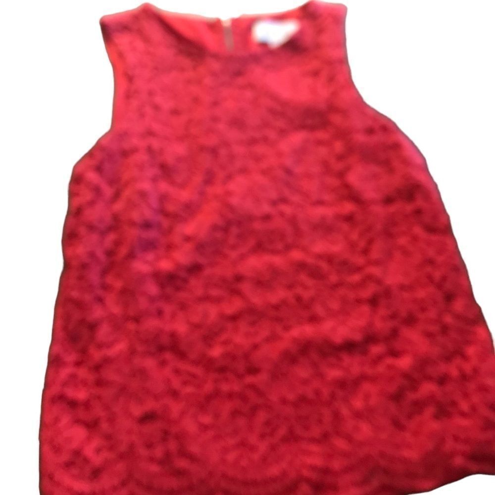 Elle red lace sleeveless top zip in back see pics excellent condition